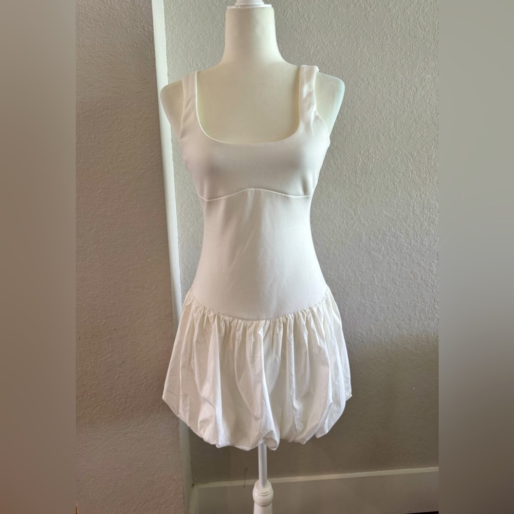 NWT Mable‎ White Bubble Hem Mini Dress Balloon Skirt Women's Size S O